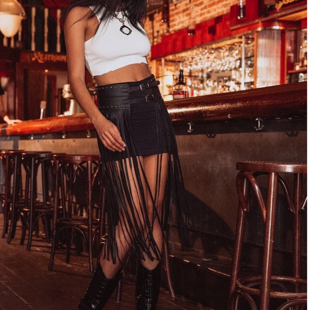 Fringe belt